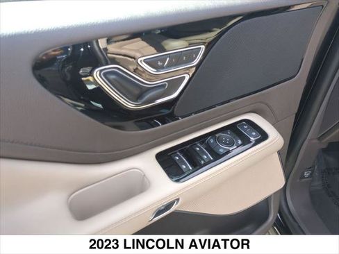 Certified 2023 Lincoln Aviator 2WD w/ Class IV Trailer Tow Package image 11