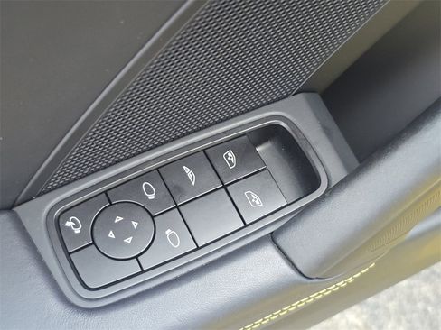 Used 2022 Porsche 911 Carrera w/ Premium Package image 11