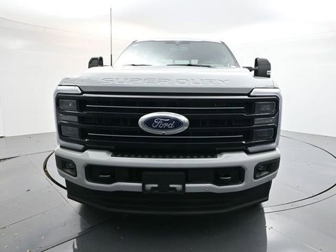 Used 2026 Ford F250 Platinum AWD/4WD image 2