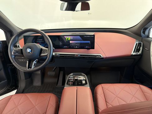 Used 2025 BMW iX xDrive50 w/ Premium Package AWD/4WD image 16