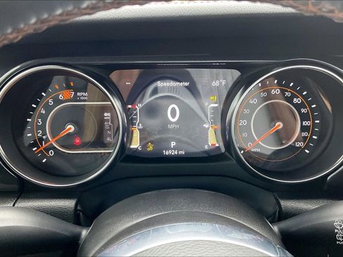 Used 2023 Jeep Wrangler Unlimited Rubicon 392 AWD/4WD image 19
