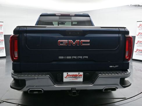 Used 2022 GMC Sierra 1500 SLT w/ SLT Convenience Package image 8