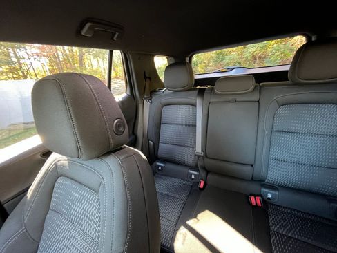 Used 2025 Chevrolet Equinox LT image 34