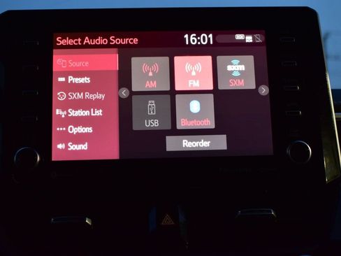 Used 2020 Toyota Corolla XSE FWD image 32