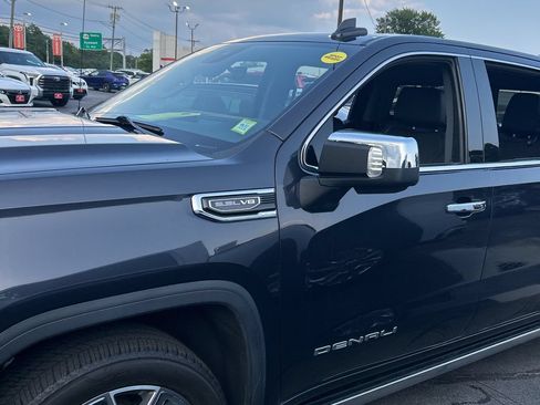 Used 2023 GMC Sierra 1500 Denali w/ Denali Reserve Package AWD/4WD image 2