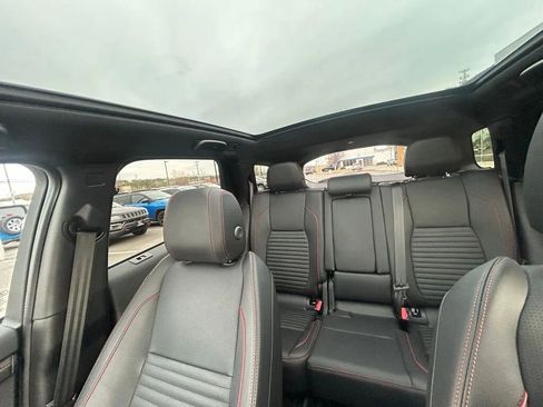 Used 2023 Land Rover Discovery Sport SE R-Dynamic AWD/4WD image 27