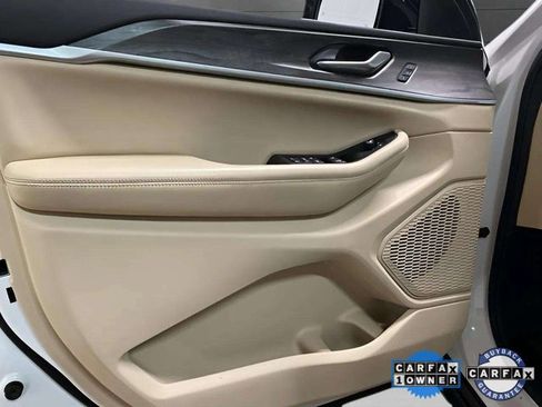 Used 2023 Jeep Grand Cherokee Limited w/ Luxury Tech Group II image 29