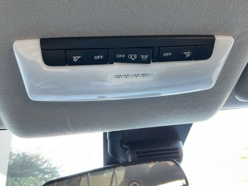 New 2025 Nissan Versa SV w/ Trunk Package image 25