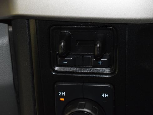 Used 2024 Ford F350 XL w/ XL Chrome Package image 28