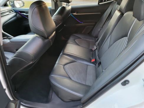 Used 2021 Toyota Camry SE FWD image 14