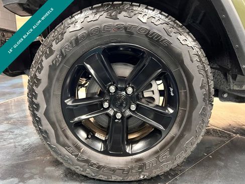 Used 2022 Jeep Wrangler Unlimited Sahara image 6