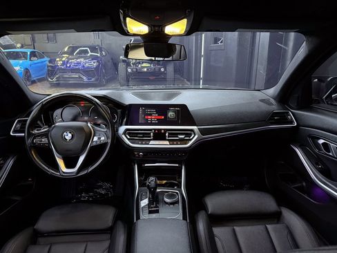 Used 2019 BMW 330i Sedan w/ Driving Assistance Package RWD image 18