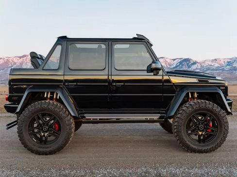 Used 2017 Mercedes-Benz G 550 Squared image 6