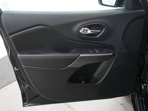 Used 2020 Jeep Cherokee Limited AWD/4WD image 21