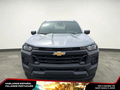 Used 2025 Chevrolet Colorado W/T RWD image 9