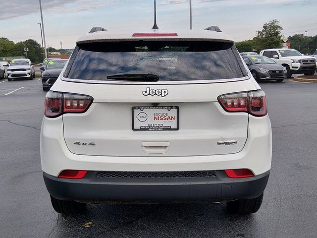 Used 2024 Jeep Compass Latitude AWD/4WD image 4
