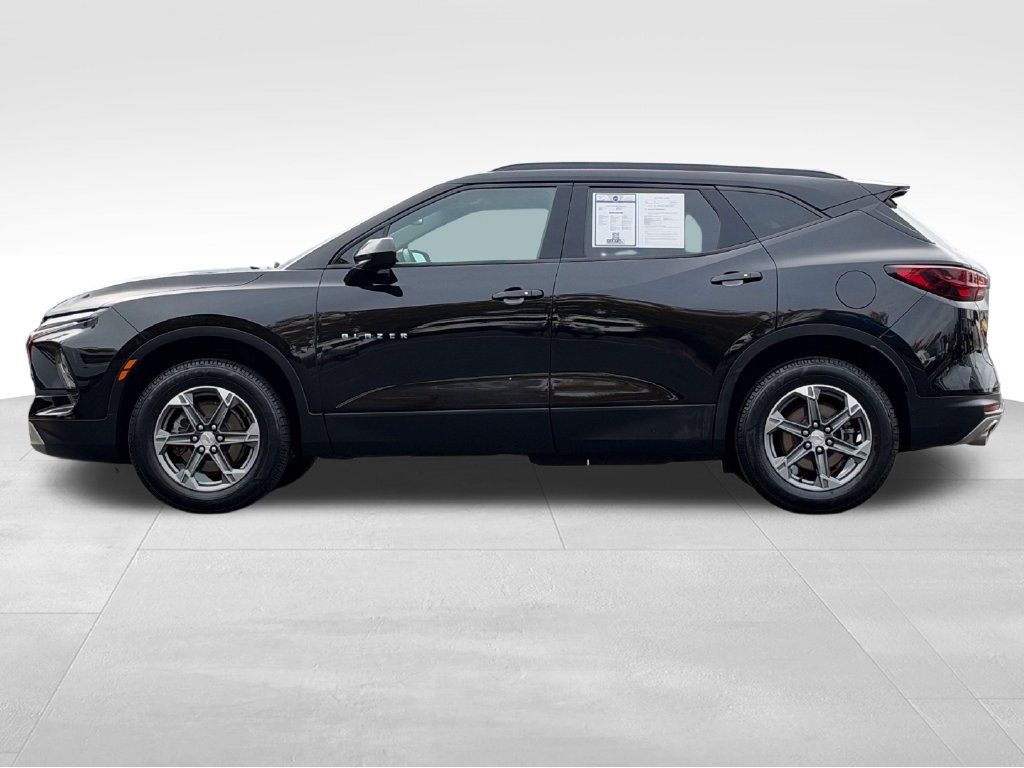 Used 2024 Chevrolet Blazer LT w/ Convenience Package FWD image 4