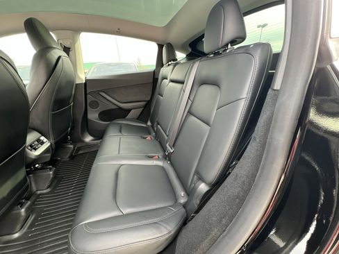 Used 2024 Tesla Model Y Long Range image 25