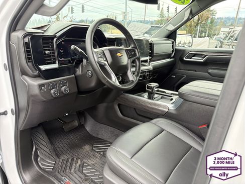 Used 2026 Chevrolet Silverado 1500 LTZ image 9