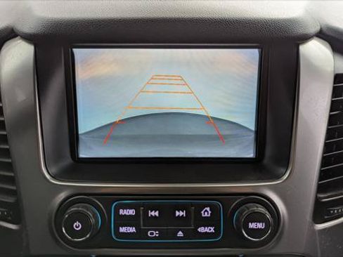 Used 2017 Chevrolet Suburban LT AWD/4WD image 31