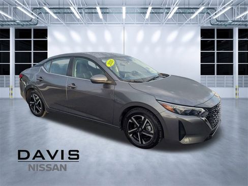 Used 2024 Nissan Sentra SV image 1