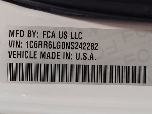 Used 2022 RAM 1500 Classic SLT RWD image 33
