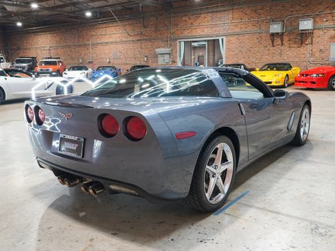 Used 2011 Chevrolet Corvette Coupe w/ Preferred Equipment Group RWD image 38