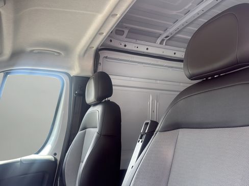 Used 2023 RAM ProMaster 2500 FWD image 18