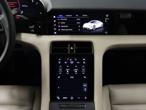 Used 2022 Porsche Taycan image 14