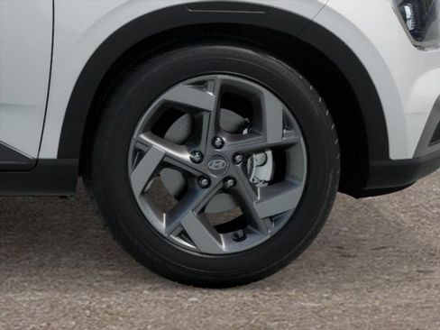 Used 2026 Hyundai Venue SEL FWD image 8