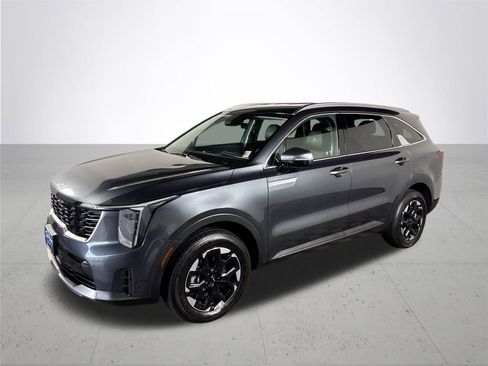 Used 2024 Kia Sorento S AWD/4WD image 2