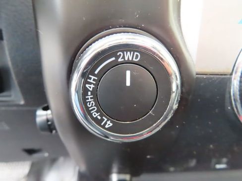 Used 2016 Toyota Tundra Limited w/ Limited Premium Package AWD/4WD image 35
