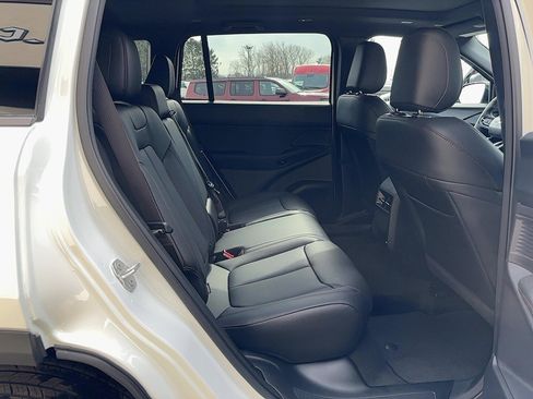 New 2026 Jeep Cherokee Limited image 8