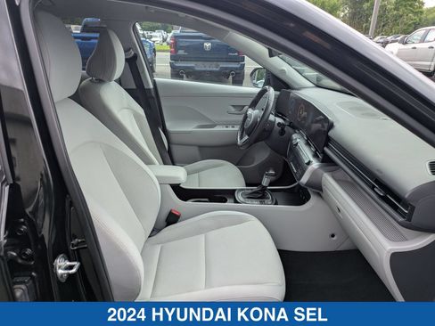 Used 2024 Hyundai Kona SEL AWD/4WD image 34