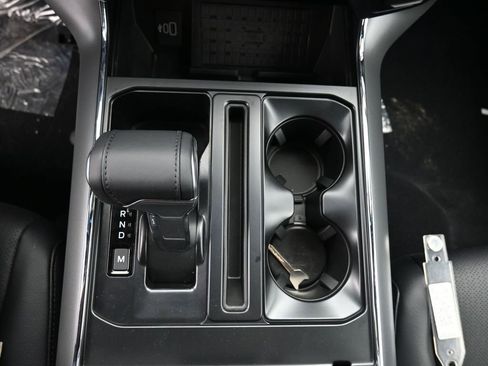 New 2025 Ford F150 Lariat w/ Equipment Group 502A High image 42