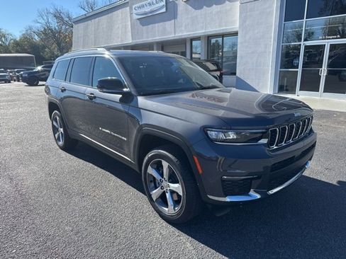New 2025 Jeep Grand Cherokee L Limited w/ Luxury Tech Group II image 3