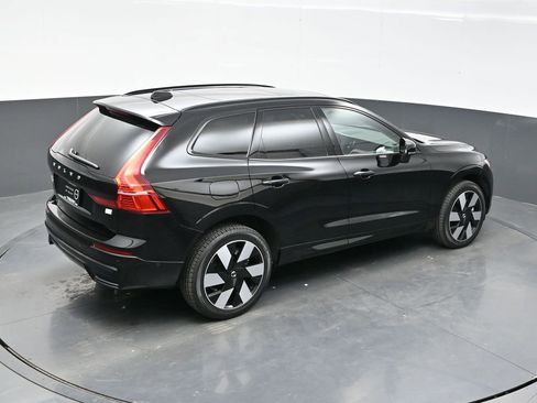 Used 2023 Volvo XC60 T8 Ultimate w/ Climate Package image 37