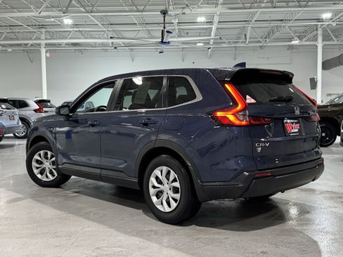 Used 2025 Honda CR-V LX image 17