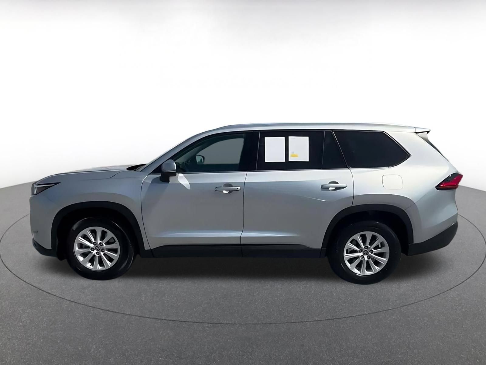 Used 2024 Toyota Grand Highlander AWD image 8