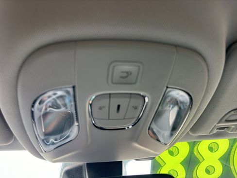 Used 2018 Jeep Compass Latitude w/ Popular Equipment Group image 25