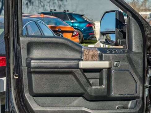 Used 2019 Ford F250 Lariat w/ Lariat Ultimate Package image 16