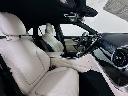 New 2026 Mercedes-Benz GLC 300 GLC 300 image 29
