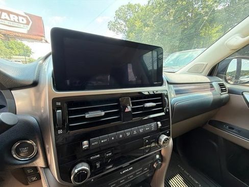 Used 2022 Lexus GX 460 Luxury w/ Sport Design Package AWD/4WD image 22