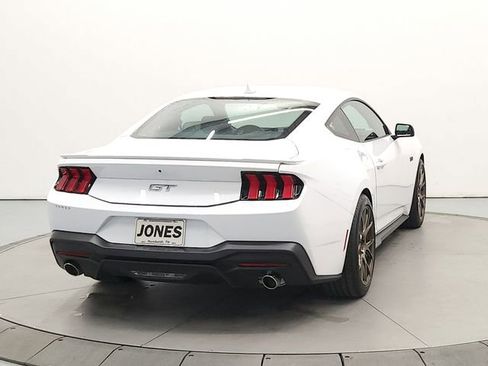 Used 2025 Ford Mustang GT RWD image 6