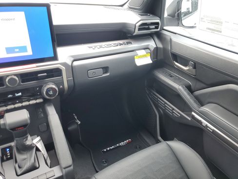 Certified 2025 Toyota Tacoma TRD Sport image 15