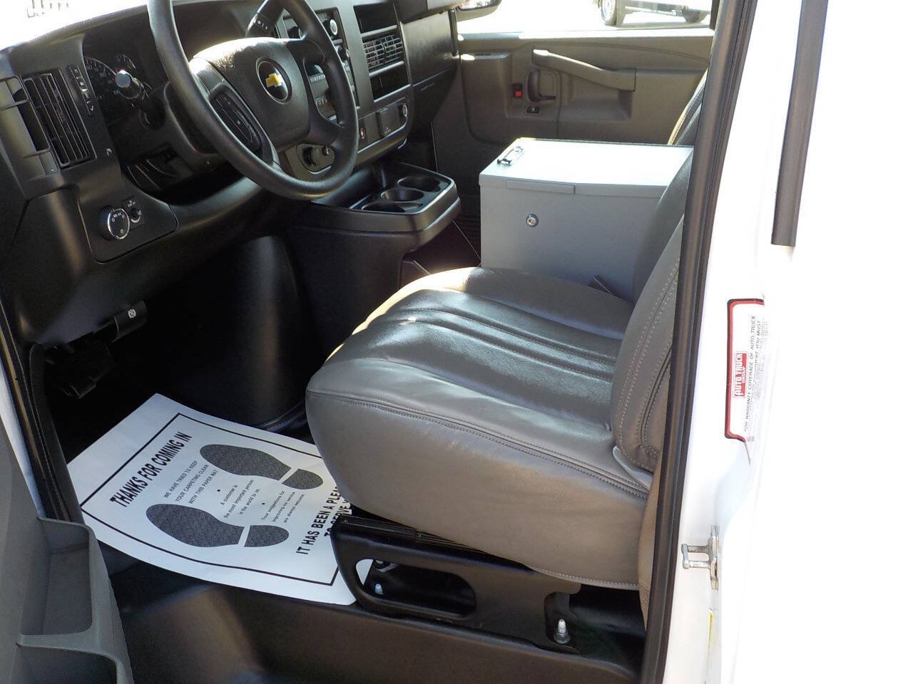 Used 2021 Chevrolet Express 2500 w/ Driver Convenience Package RWD image 10