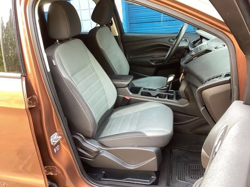 Used 2017 Ford Escape S image 32