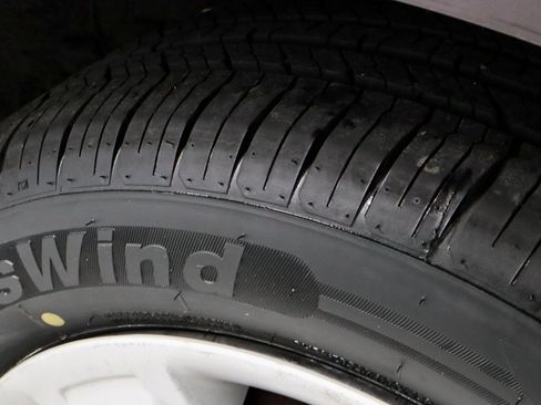 Used 2010 Nissan Cube 1.8 S w/ Interior Designer Pkg image 18