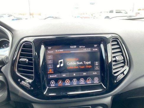 Used 2019 Jeep Compass Limited AWD/4WD image 40