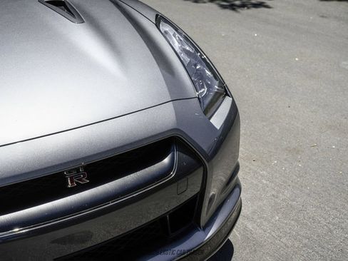 Used 2011 Nissan GT-R Premium AWD/4WD image 98